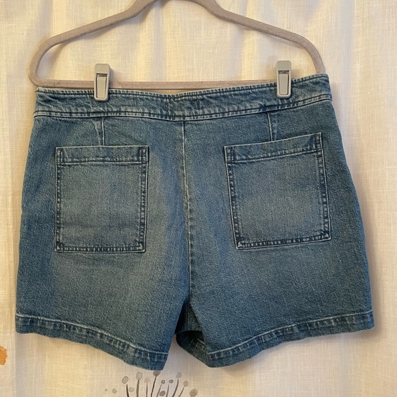 NWT - LOFT High Rise Denim Sailor Shorts in Mid Wash - Picture 6 of 9